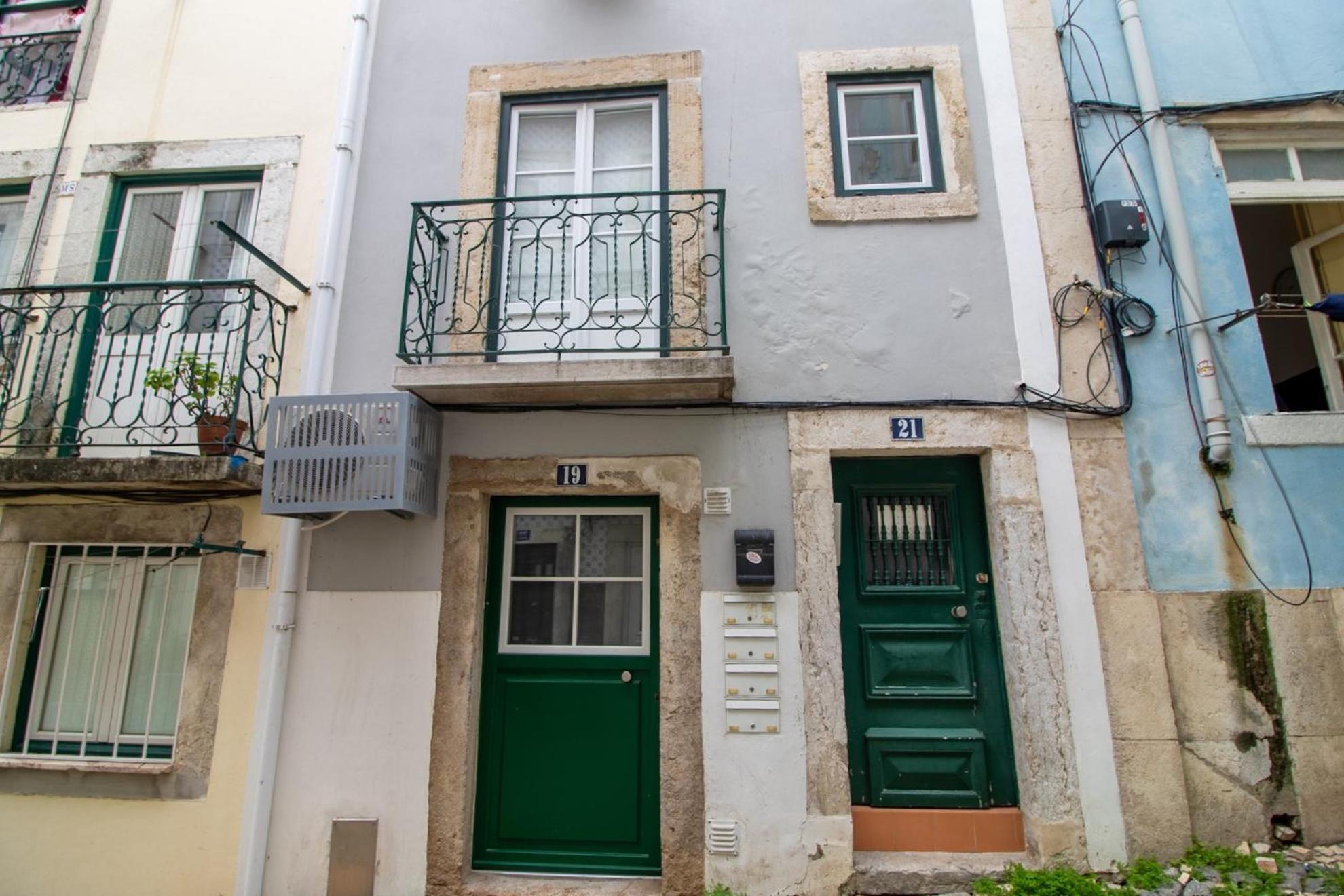 024 B - Cosy Retreat In Madragoa -Lisbon Apartment Екстериор снимка