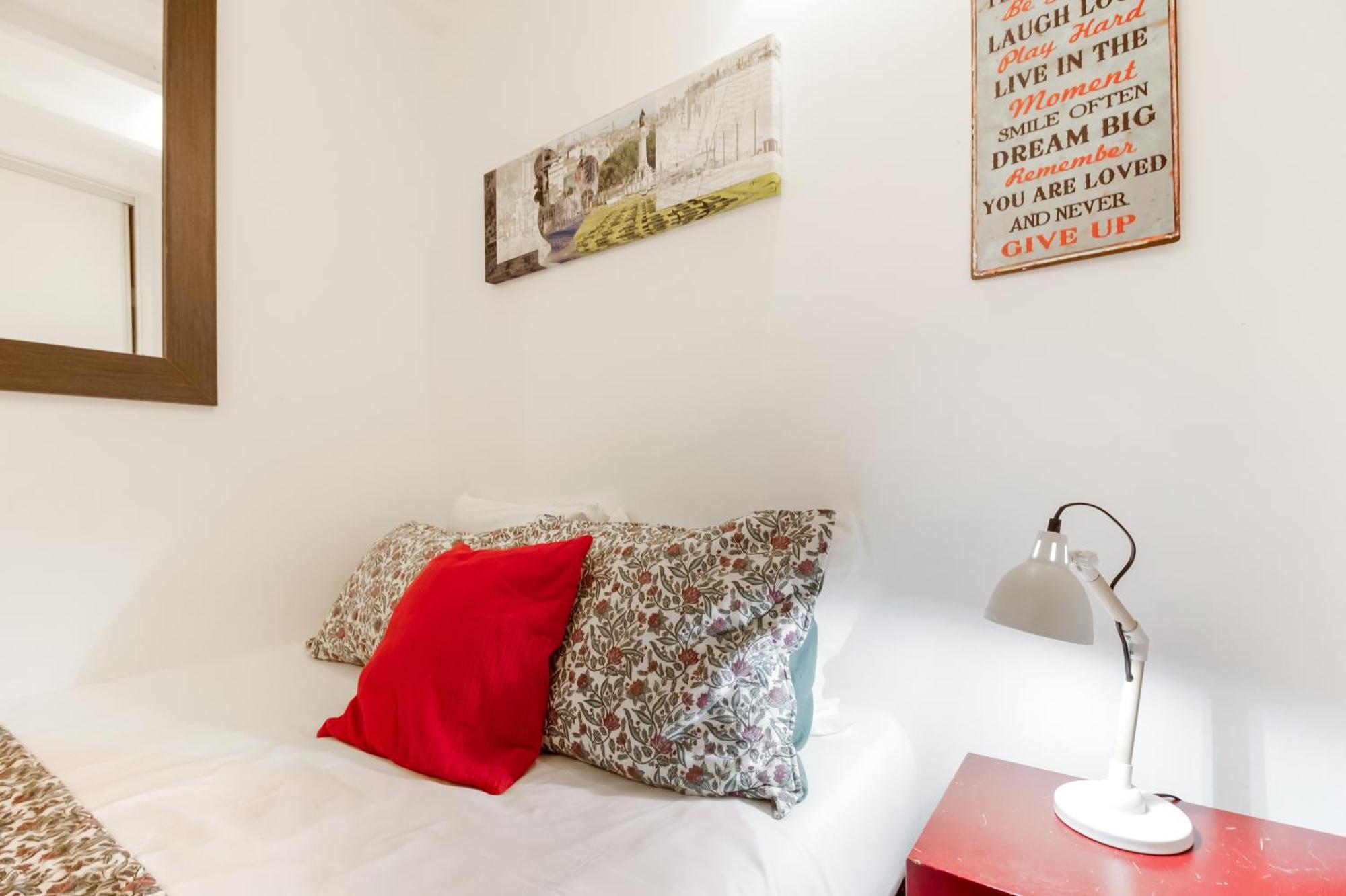 024 B - Cosy Retreat In Madragoa -Lisbon Apartment Екстериор снимка